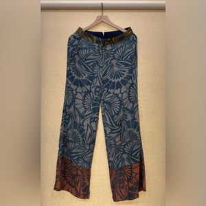 BCBGmaxazria Silk Pant- Size: M